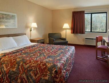 Days Inn By Wyndham Boonville Kamer foto