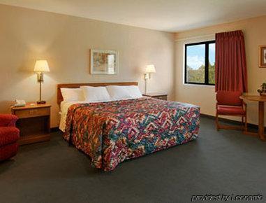 Days Inn By Wyndham Boonville Kamer foto